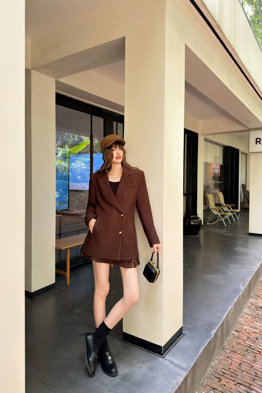 Cwl 25fw Lapel suit with waist chain and pleated skirt set