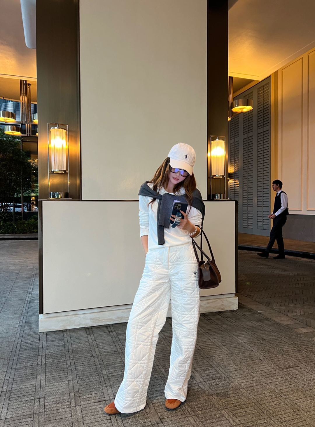 Cd 25fw long cotton-padded coat with quilted seams