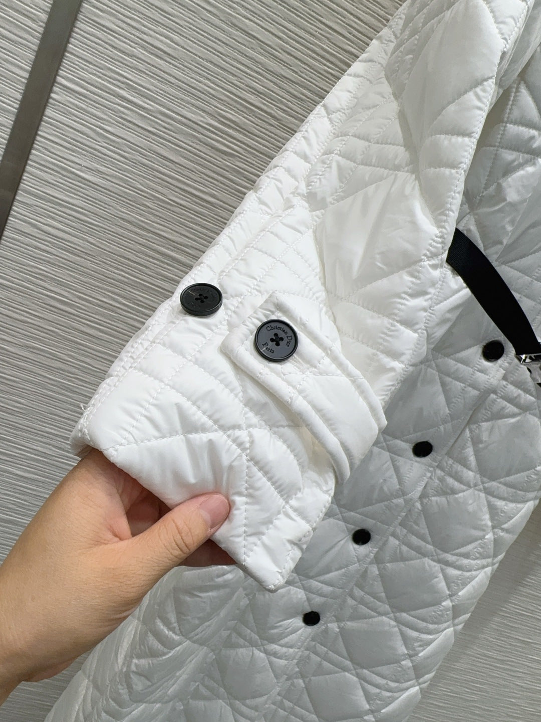 Cd 25fw long cotton-padded coat with quilted seams