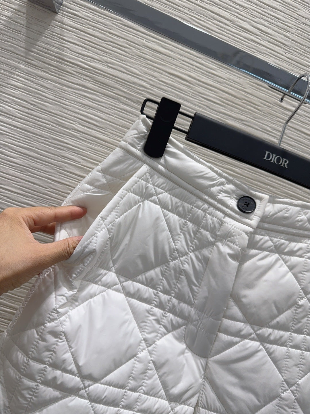 Cd 25fw long cotton-padded coat with quilted seams