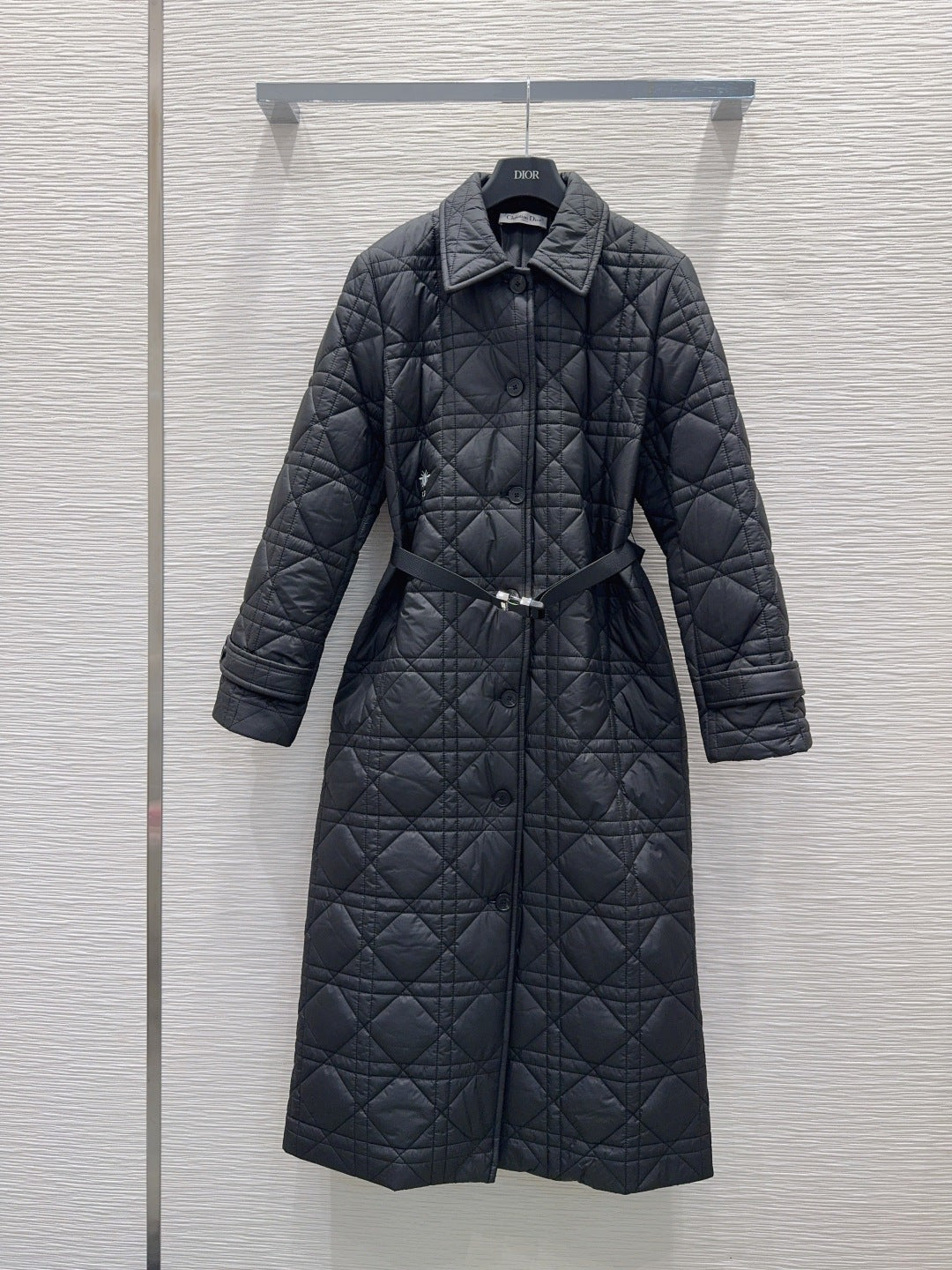 Cd 25fw long cotton-padded coat with quilted seams