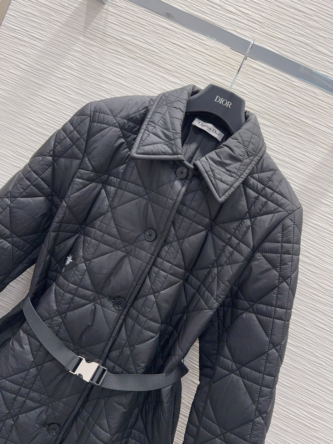 Cd 25fw long cotton-padded coat with quilted seams