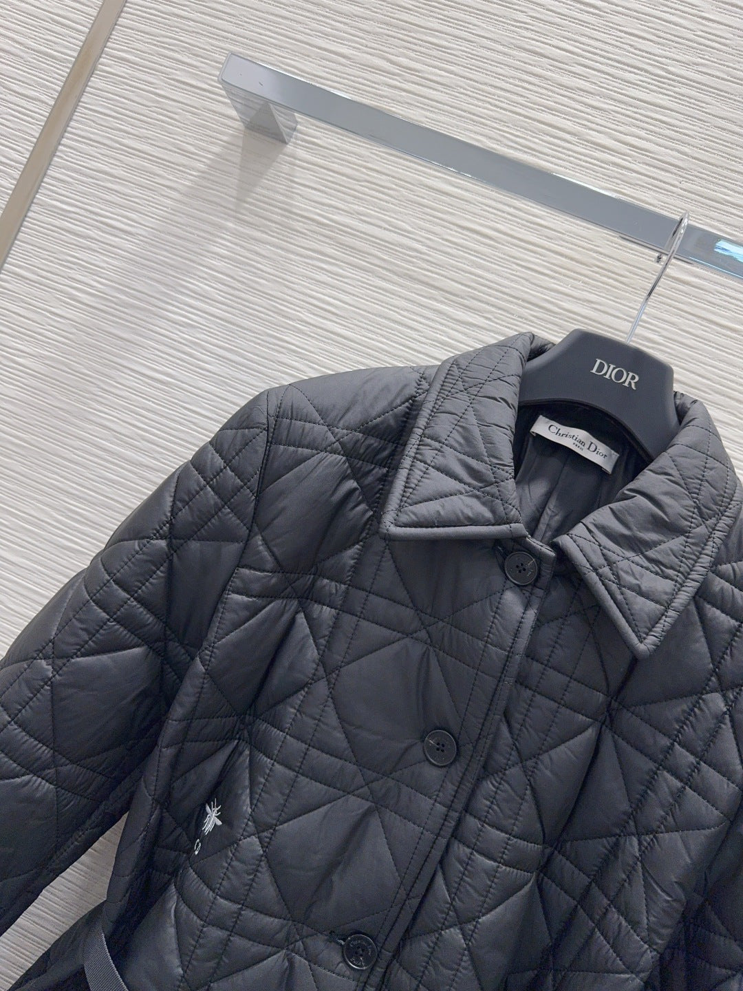 Cd 25fw long cotton-padded coat with quilted seams