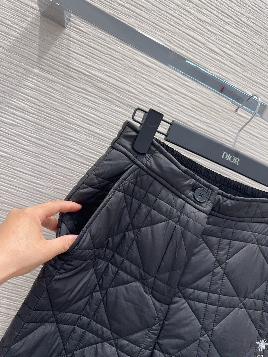 Cd 25fw long cotton-padded coat with quilted seams