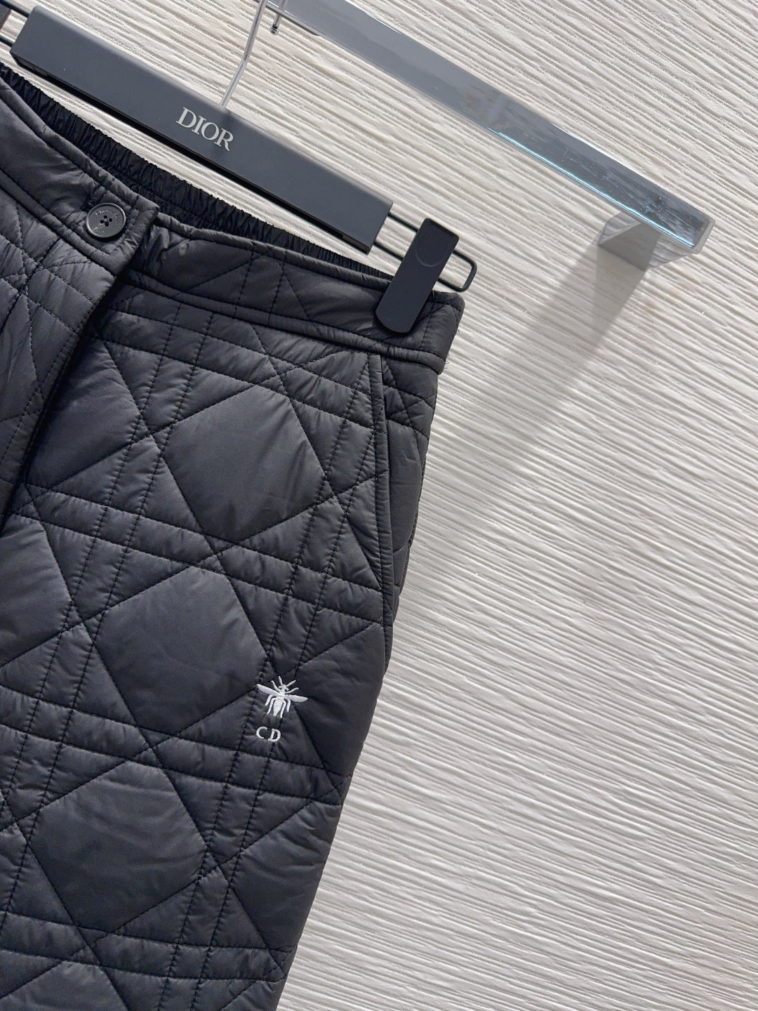 Cd 25fw long cotton-padded coat with quilted seams