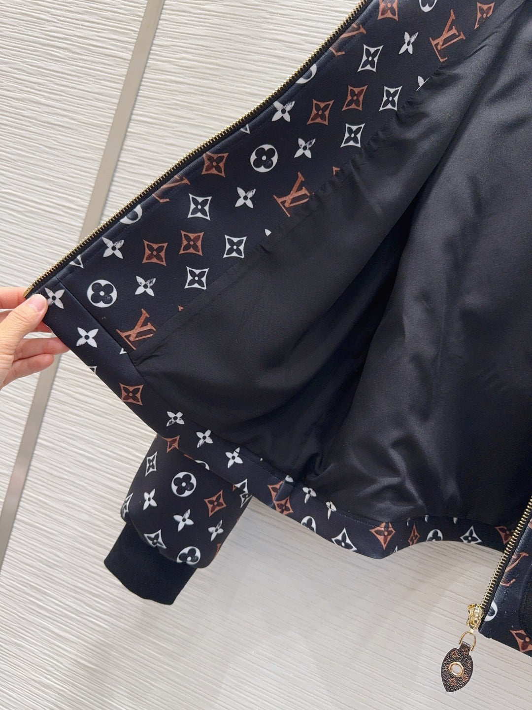 Lou 25fw New Air Layer Print Jacket