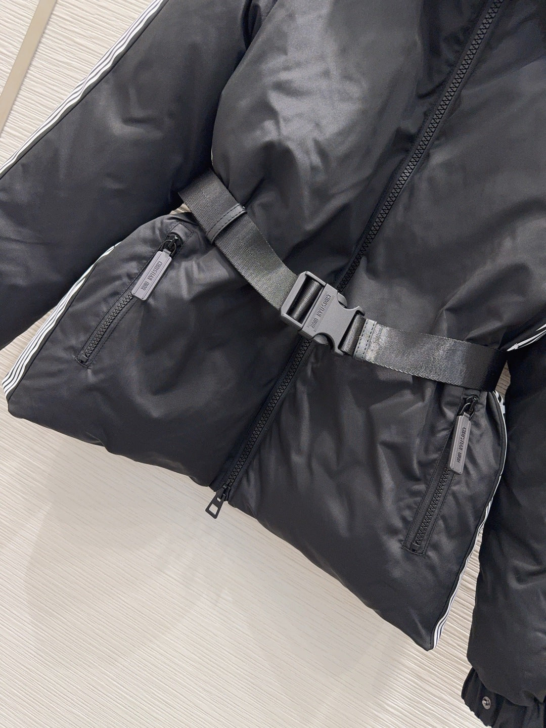 Cd 25fw casual and stylish down jacket