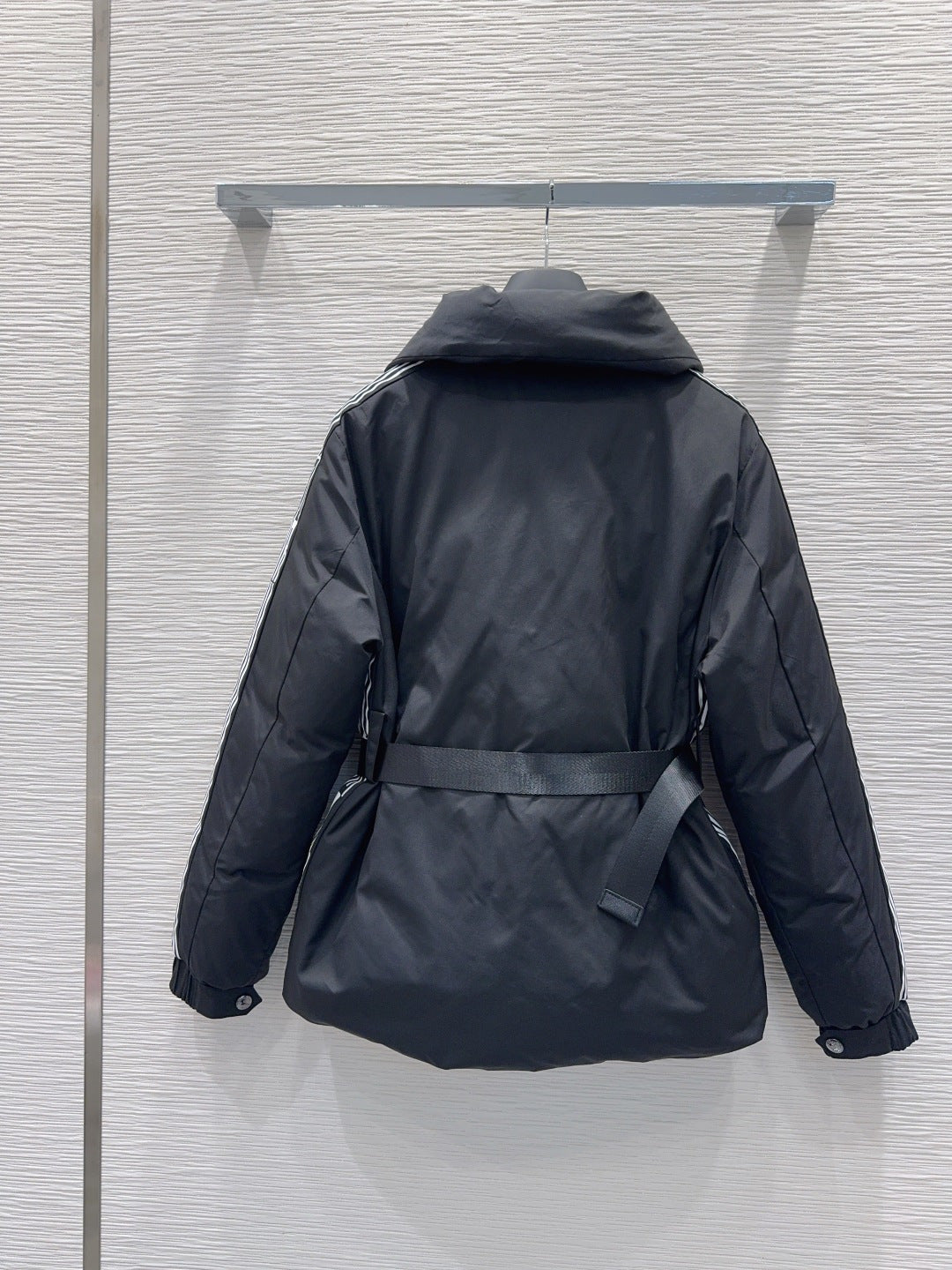 Cd 25fw casual and stylish down jacket