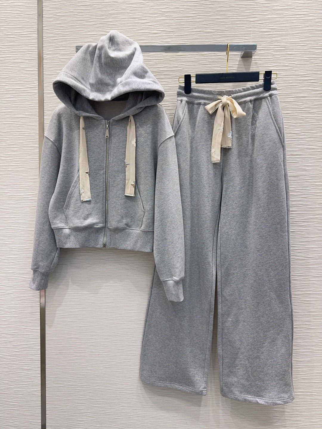 Lou 25fw hooded Zipper Set