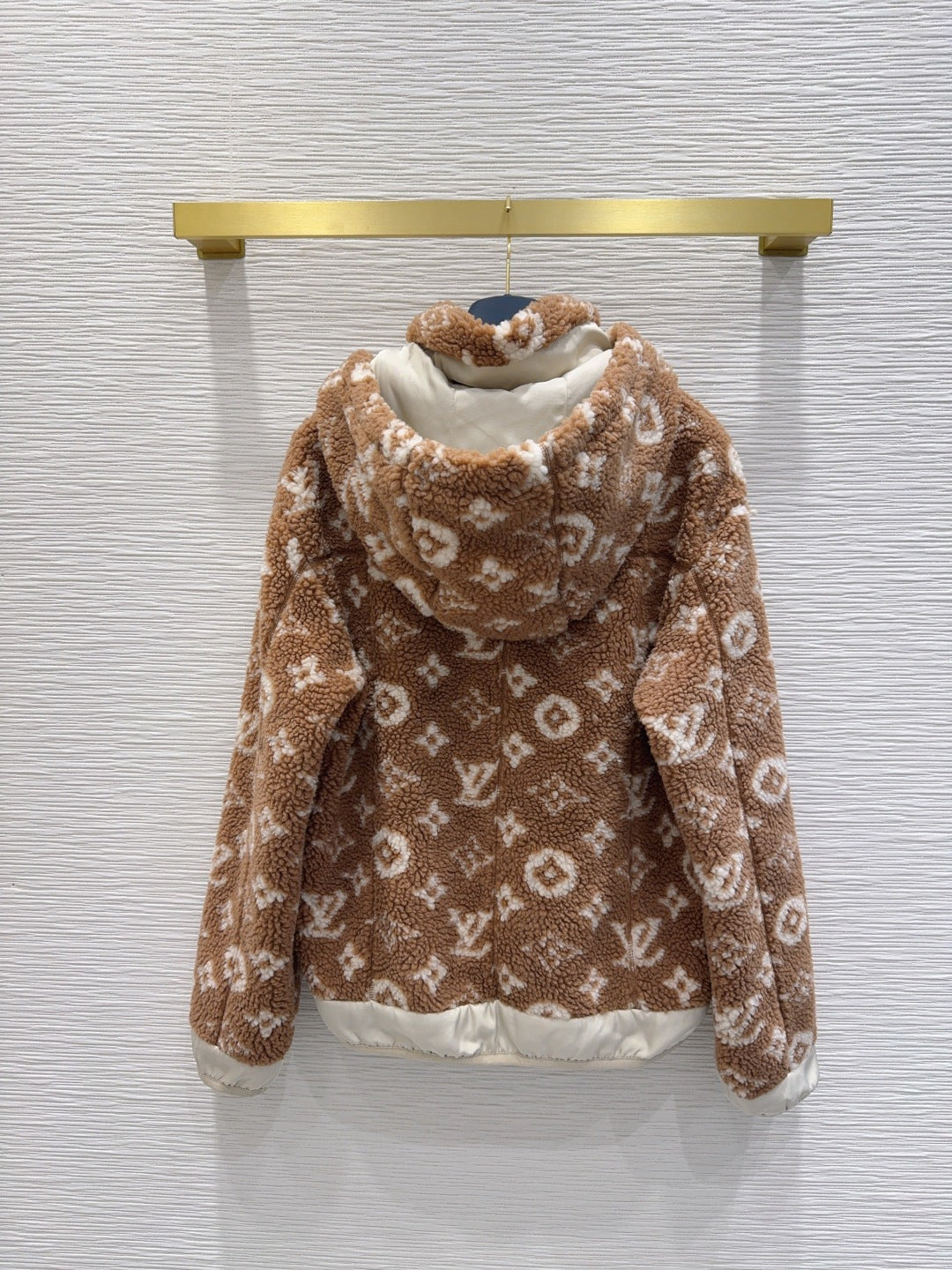 Lou 25fw hooded Teddy Sheepskin Jacket