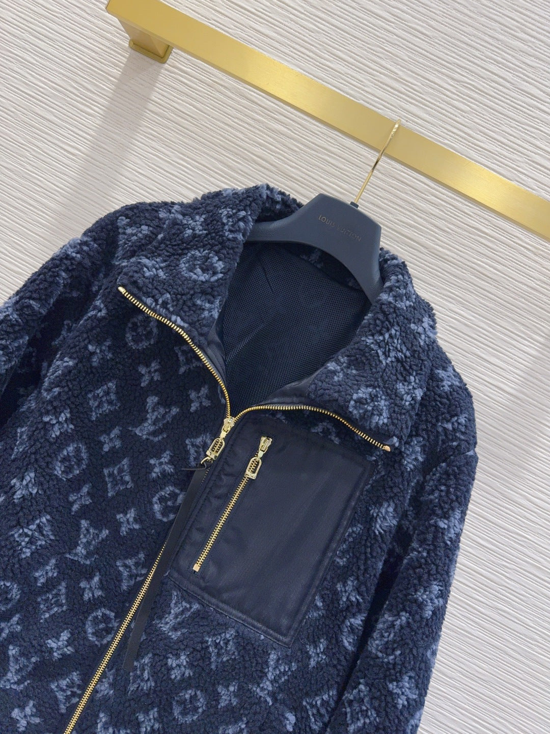 Lou 25fw hooded Teddy Sheepskin Jacket