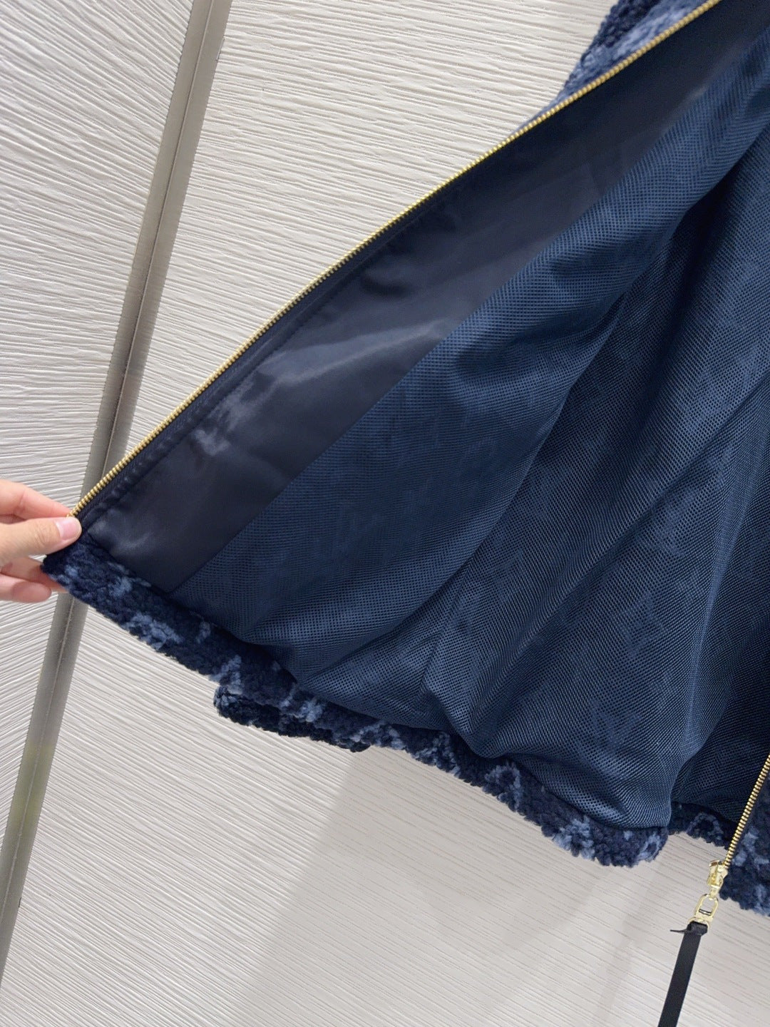 Lou 25fw hooded Teddy Sheepskin Jacket