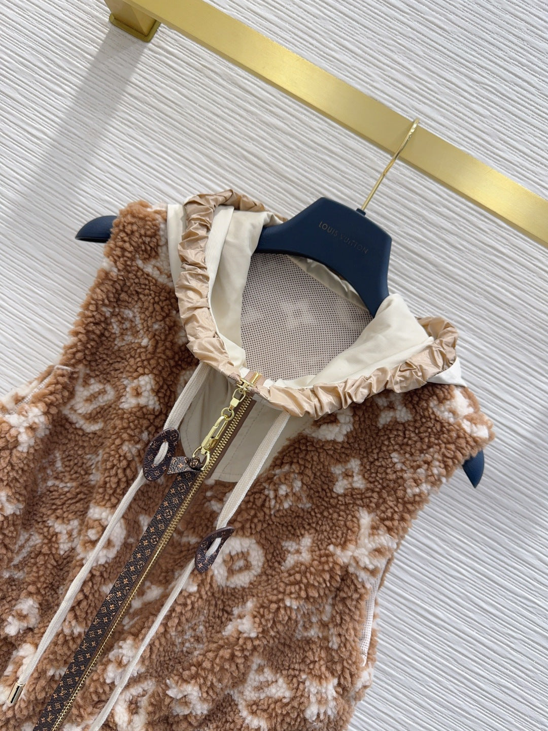 Lou 25fw New vest jacket