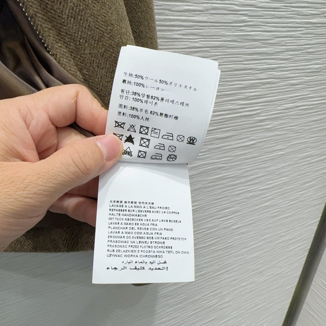 Pra 25fw fashionable classic triangle logo jacket