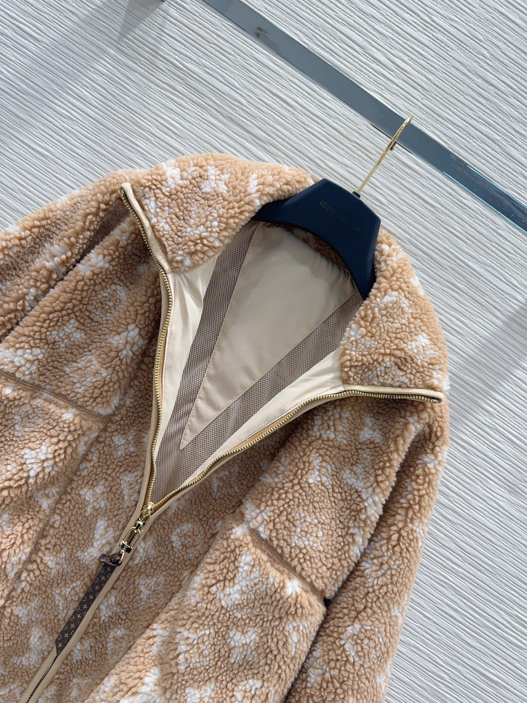 Lou 25fw versatile jacket