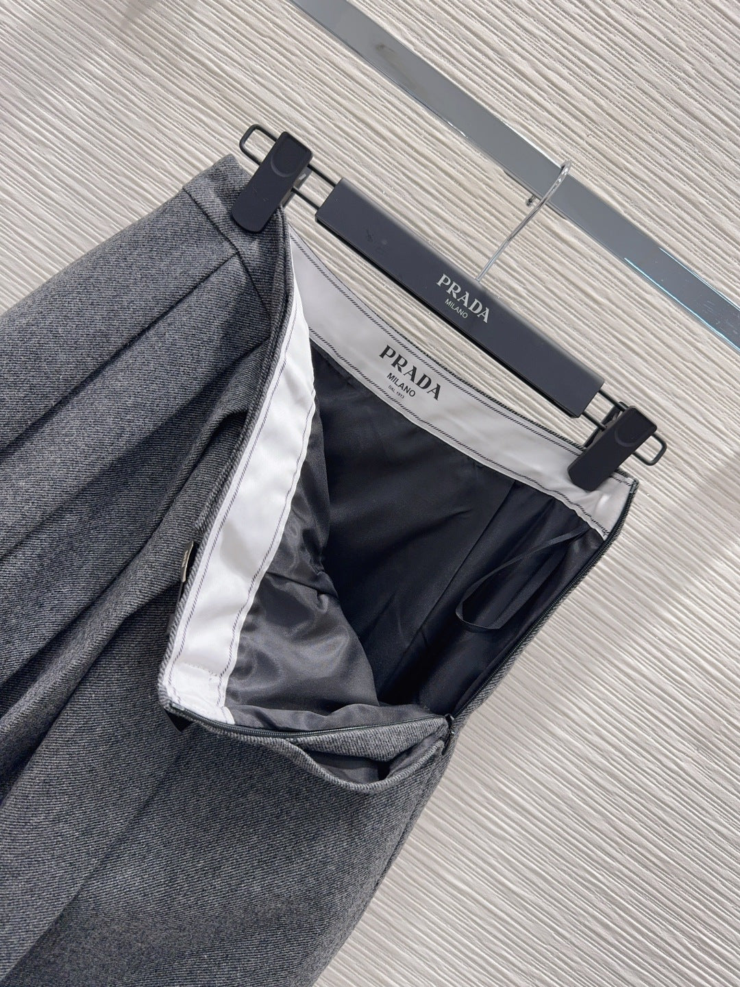 Pra**25fw new pleated long skirt