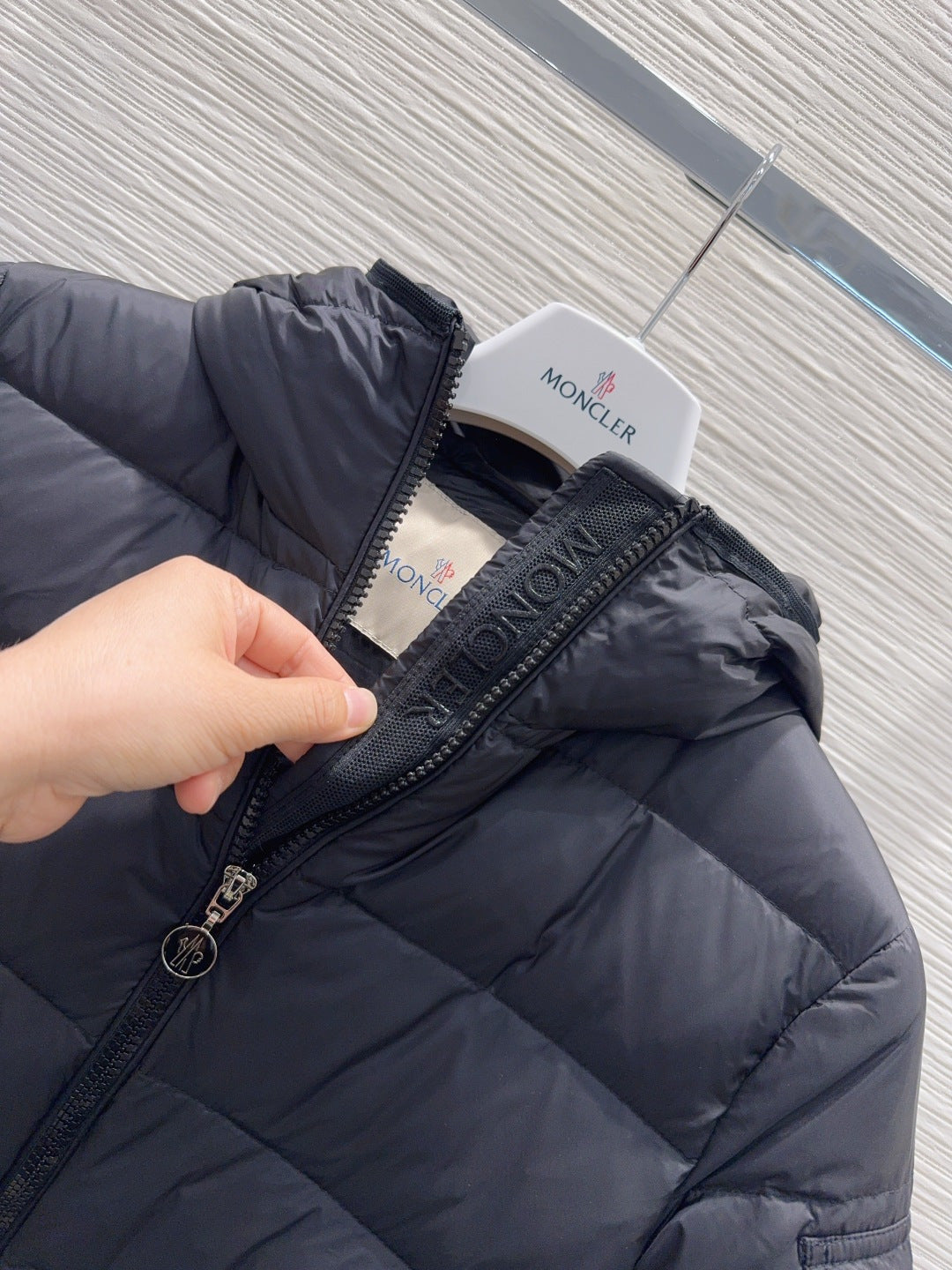 Moc**25fw new down jacket