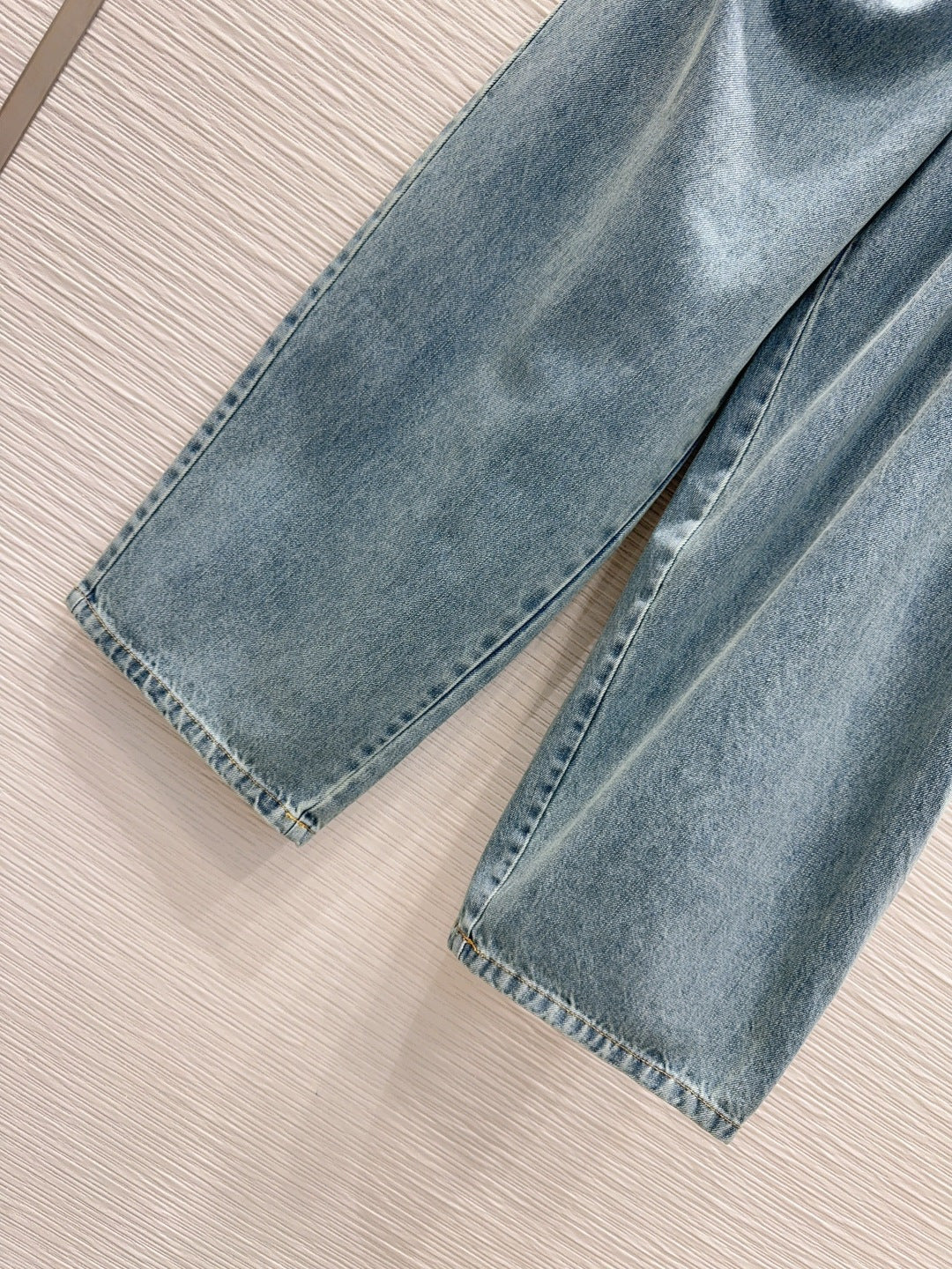 Lew 25fw zippered leather patch denim suit