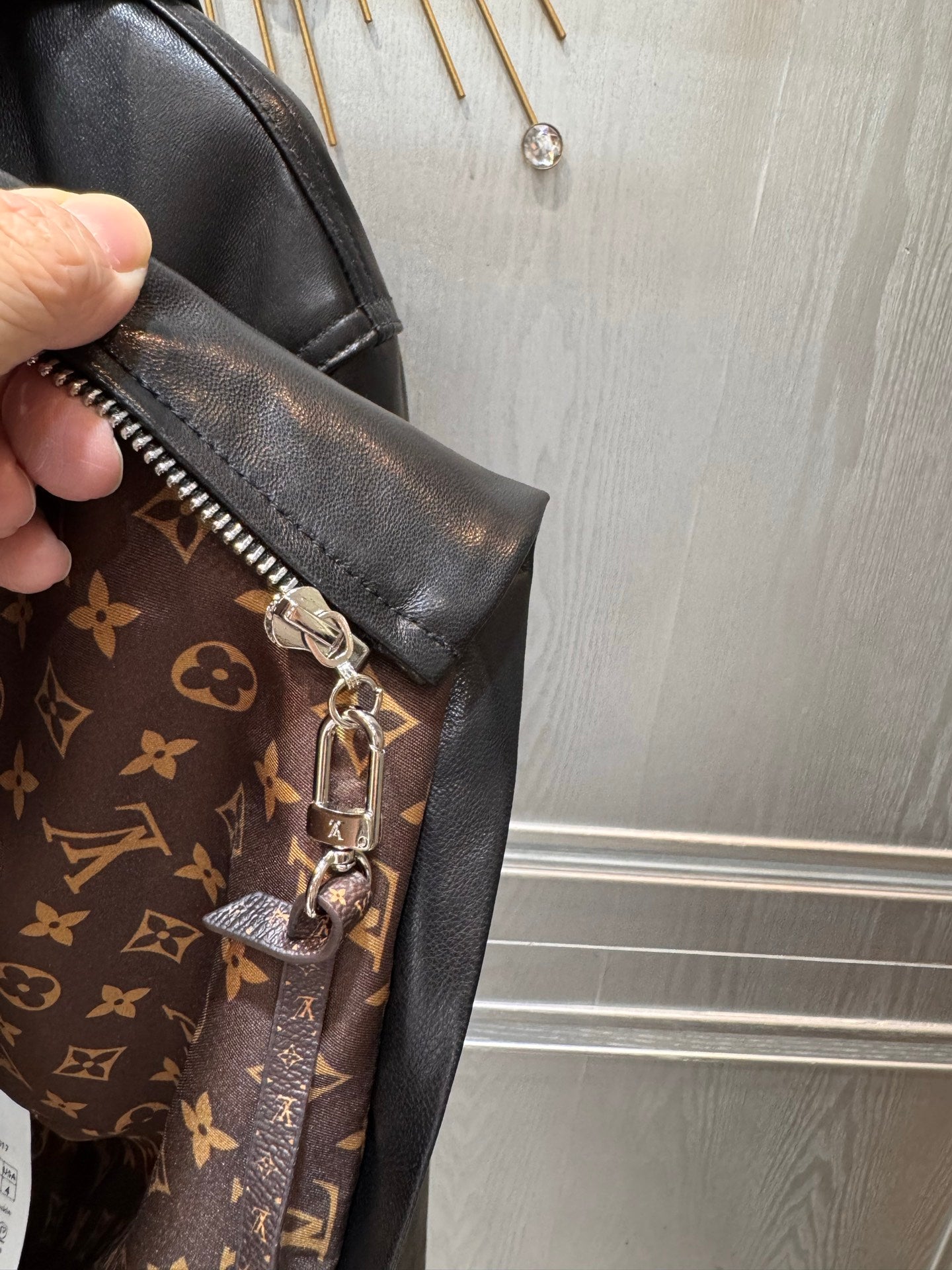 Lou**25fw black hooded genuine leather jacket