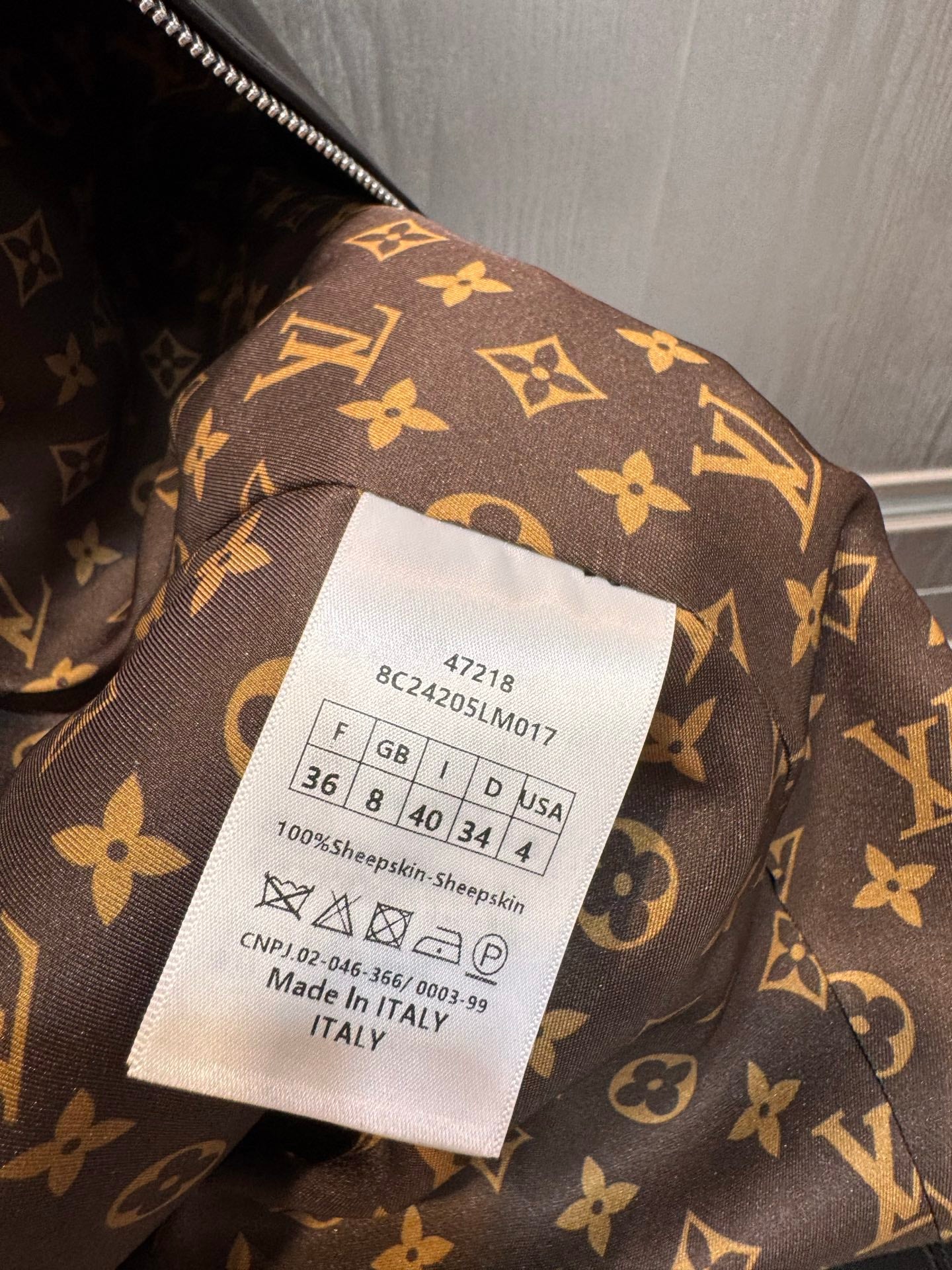 Lou**25fw black hooded genuine leather jacket