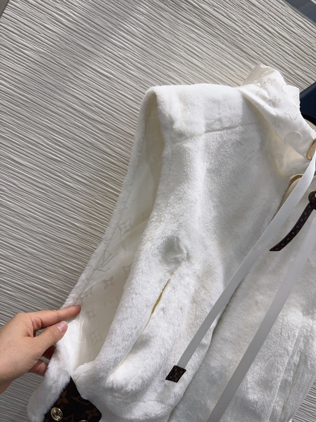 Lou**25fw new white vest jacket