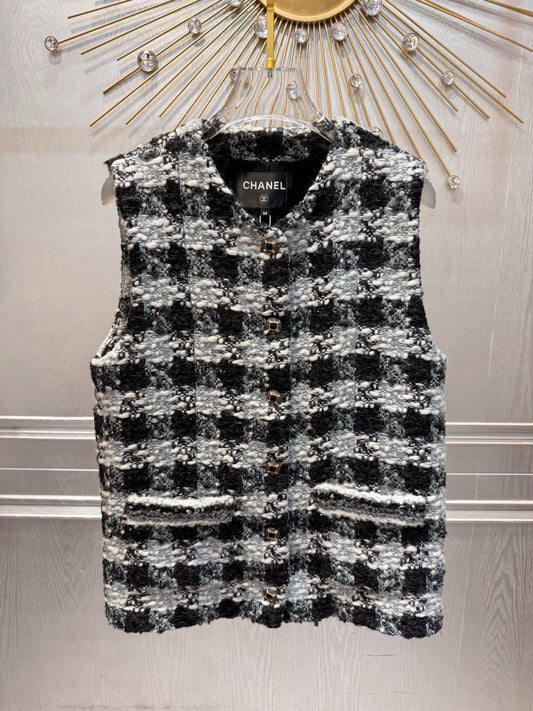 Cha**25N series checkered vest in black white and gray