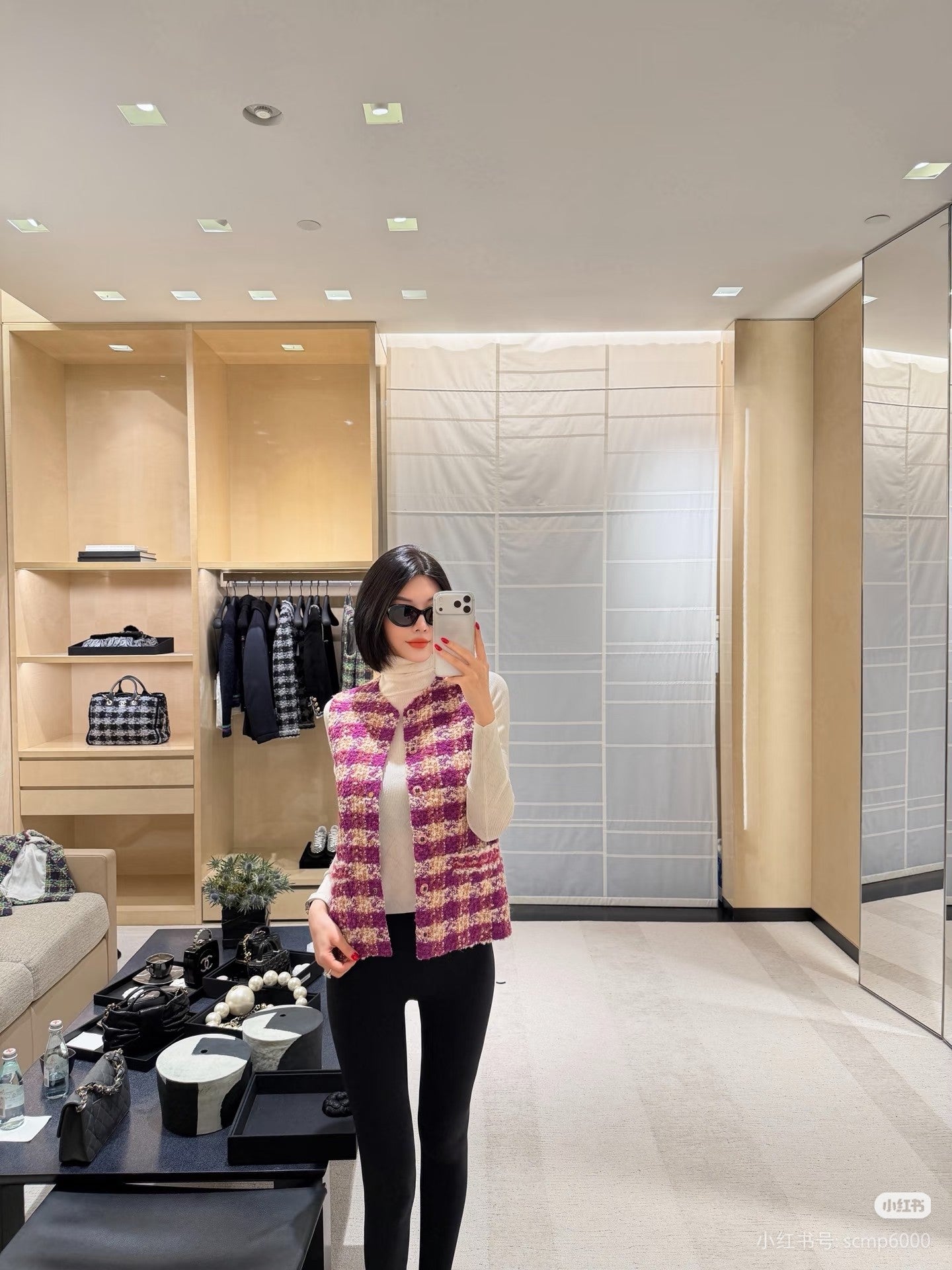 Cha**25N series checkered vest in purplish-red