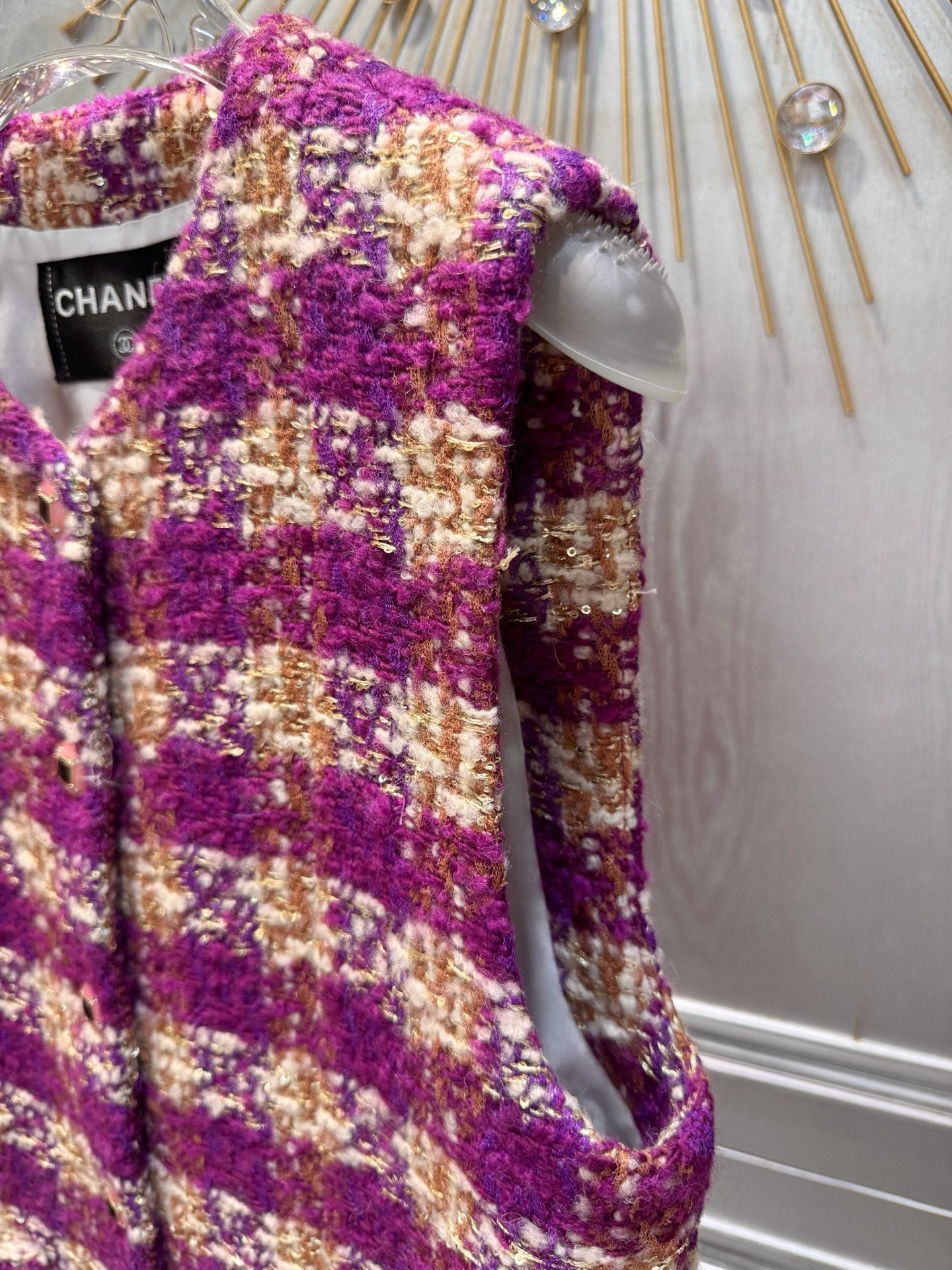 Cha**25N series checkered vest in purplish-red