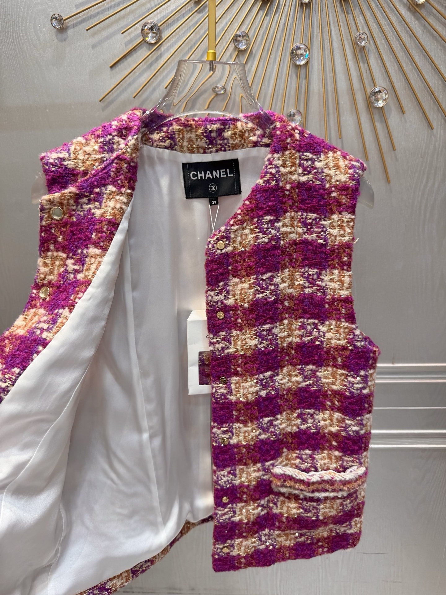 Cha**25N series checkered vest in purplish-red