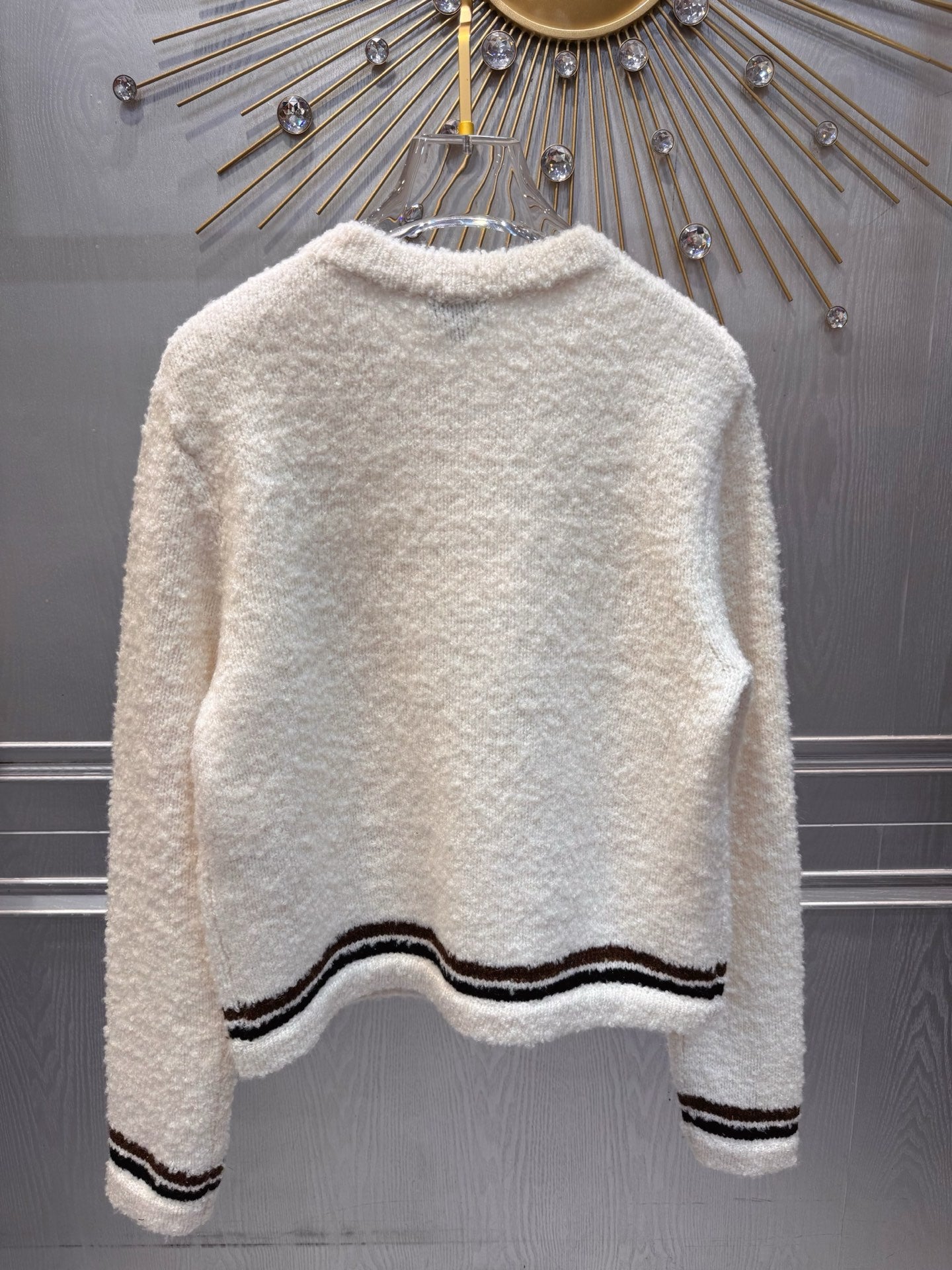 Cha**25N ski collection white knit cardigan
