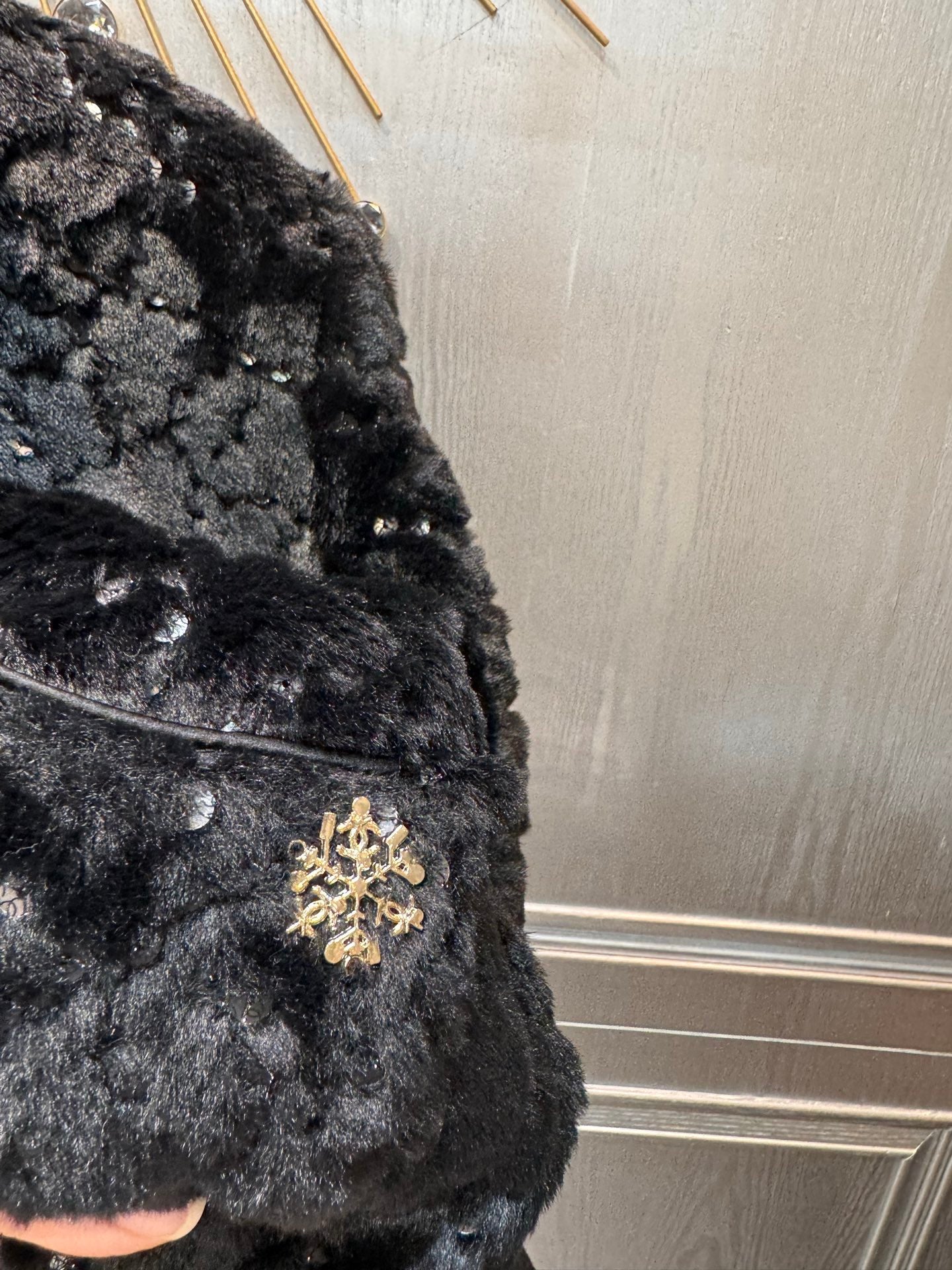 Cha**25N ski series sequined plush jacket