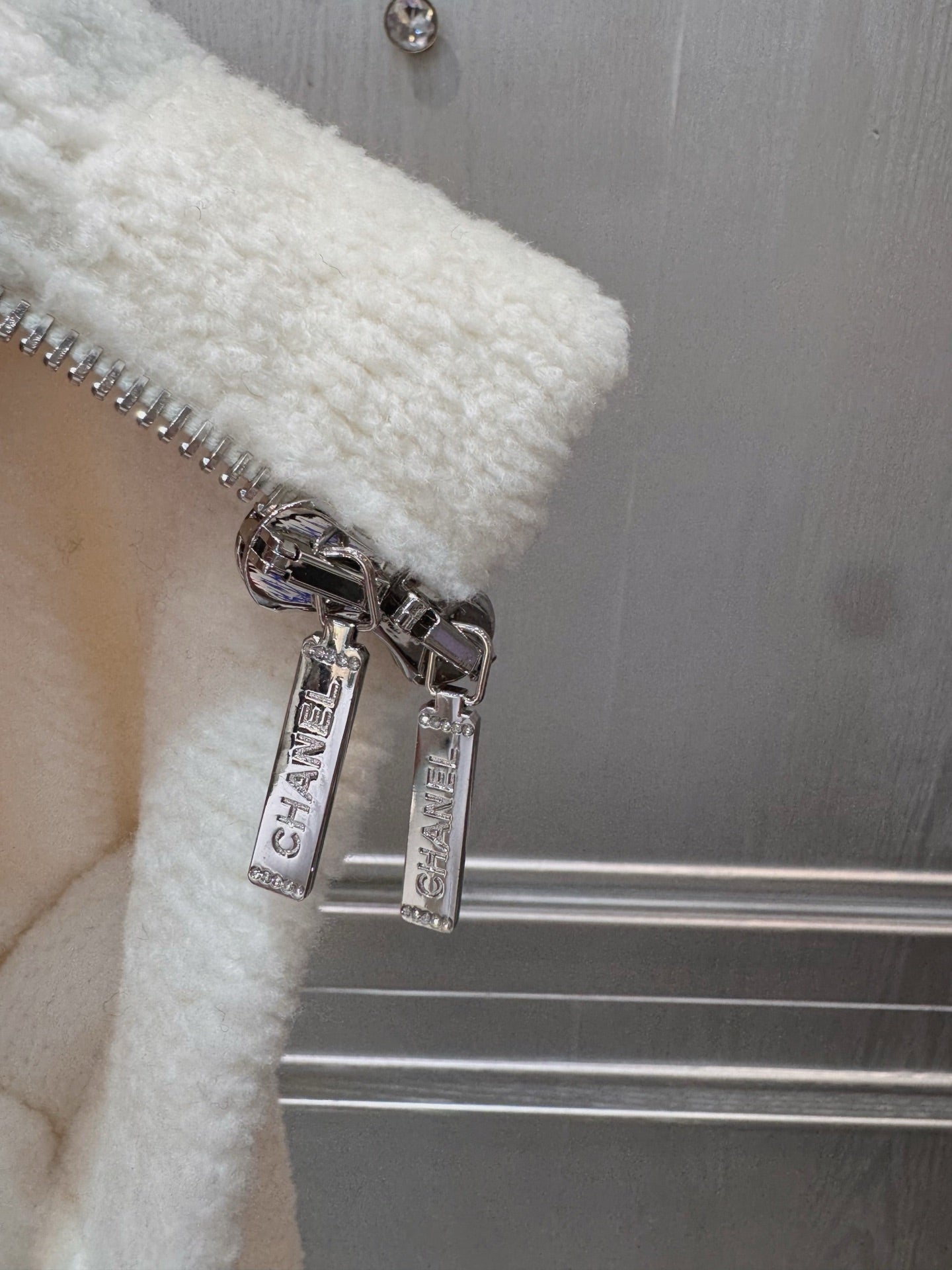 Cha**25N series hooded lambswool thick cardigan