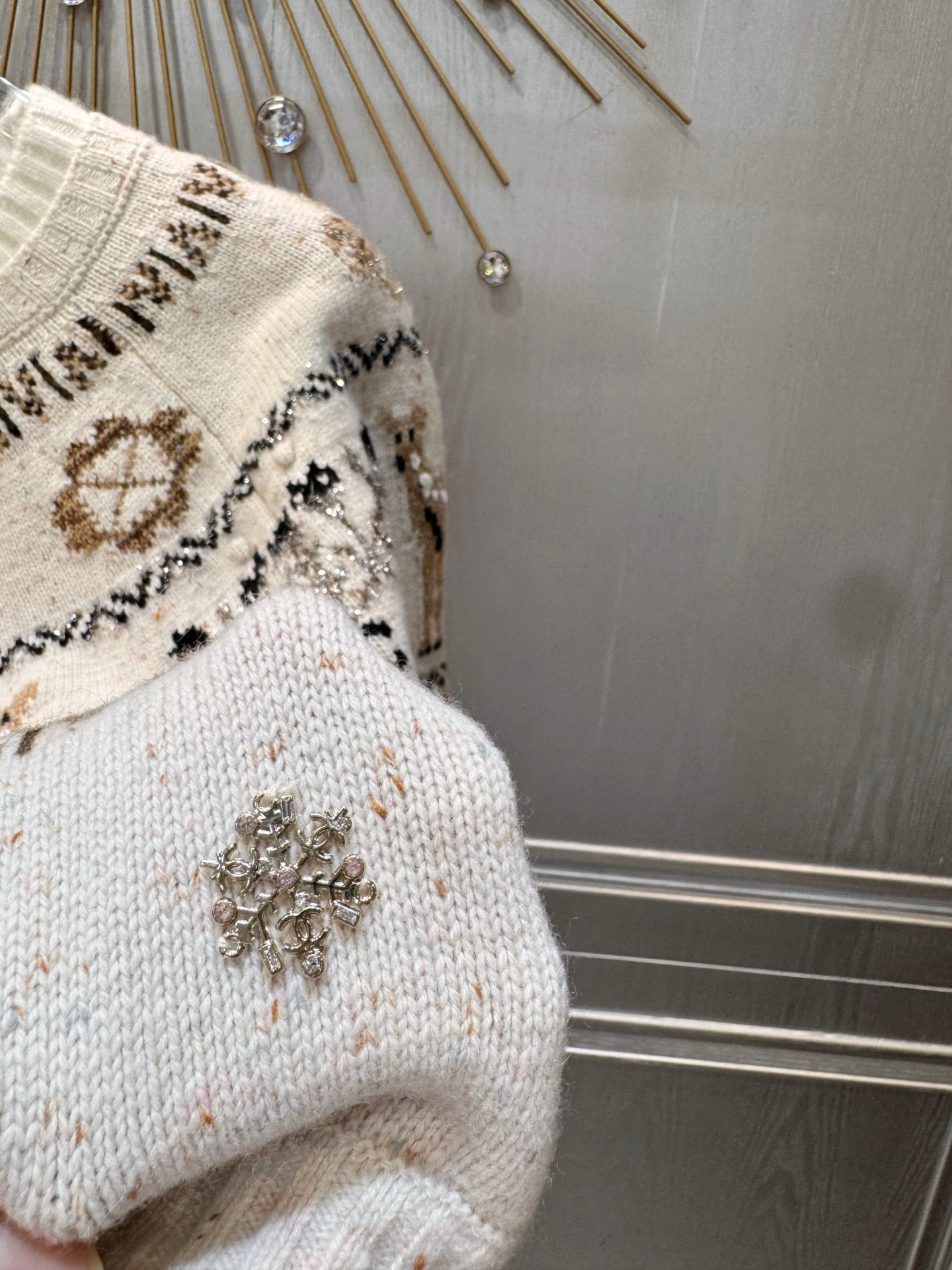 Cha**25N new ski season deer sweater