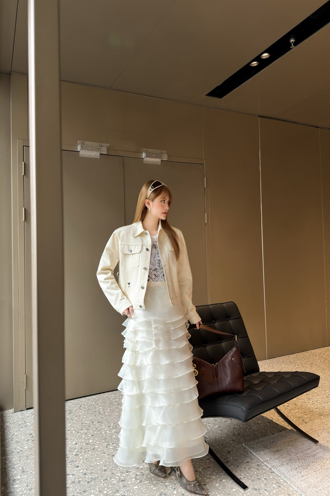 Cd 25fw retro and stylish coat