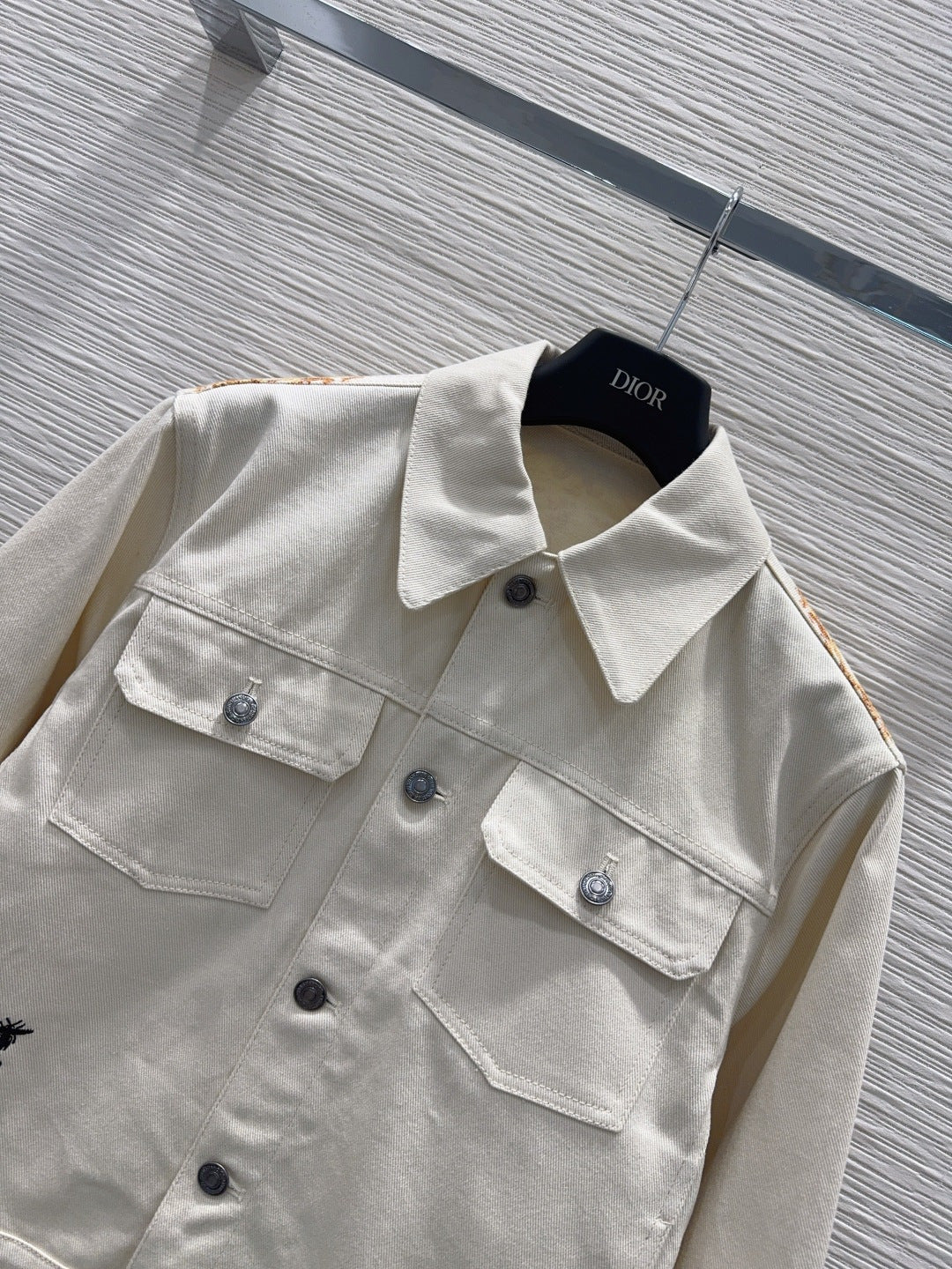 Cd 25fw retro and stylish coat